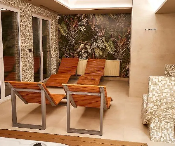 Laguna 13 Z Garazem -spa