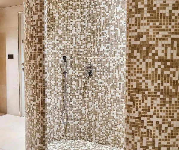 Laguna 13 Z Garazem -spa * ポラニツァ・ズドゥルイ