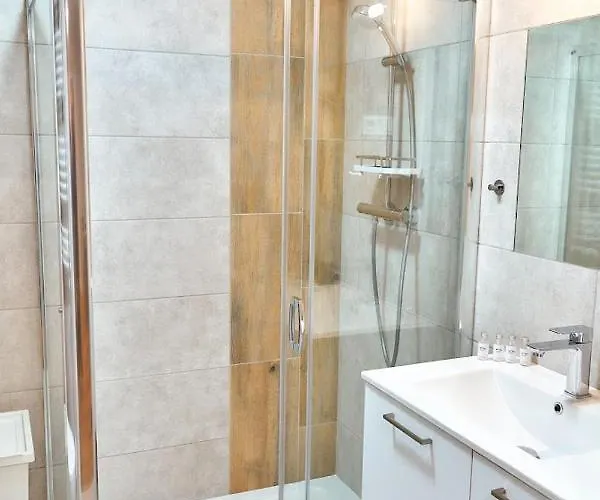 アパート Laguna 13 Z Garazem -spa ポラニツァ・ズドゥルイ